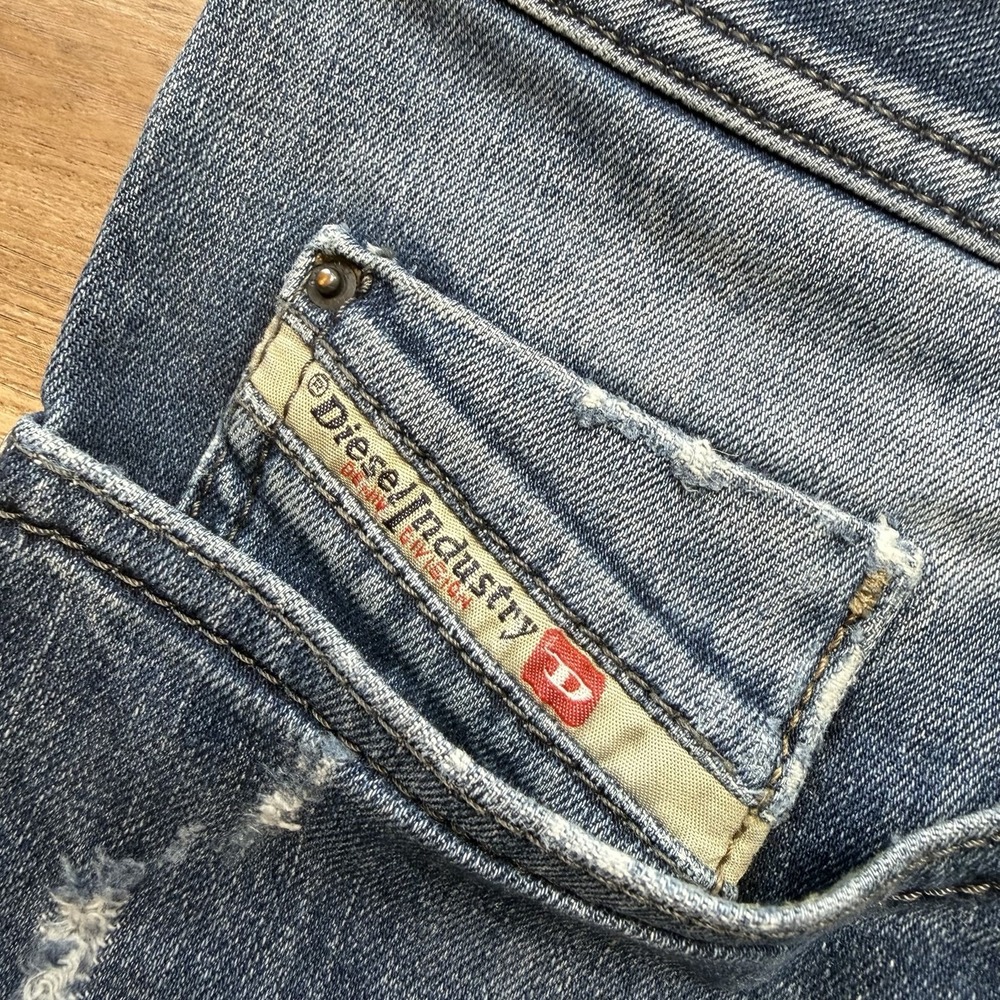 Diesel Buster Jeans Men 36x32 Blue Slim Tapered Stretch Dark Wash Thrashed 0833F - Picture 8 of 16